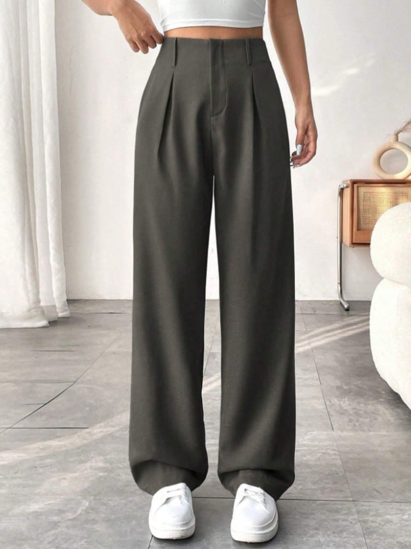 Belle | Elegant Pleated Wide-Leg Office Trouser