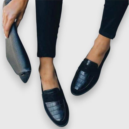 Graya |  Lustrous Loafers