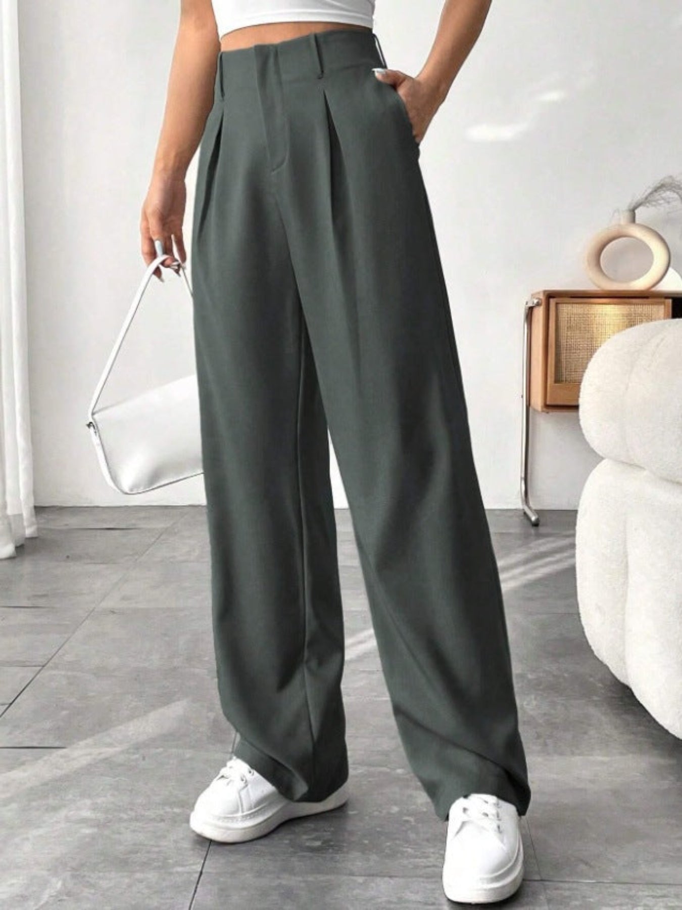 Belle | Elegant Pleated Wide-Leg Office Trouser